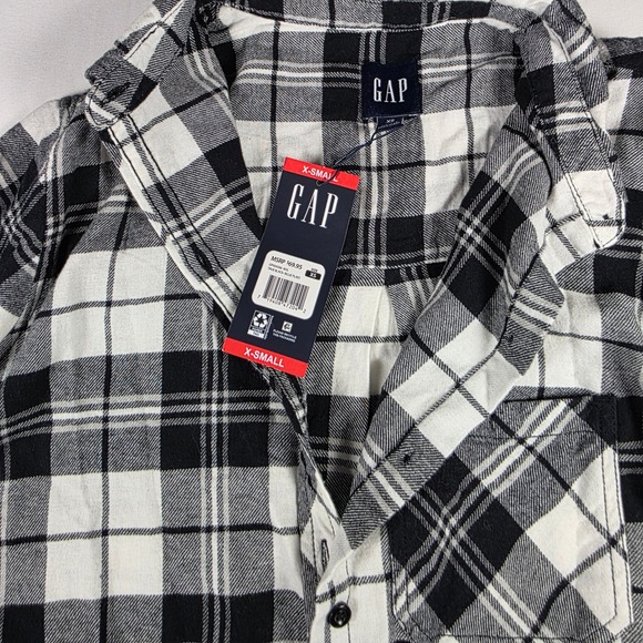 GAP Women's Relaxed Fit Flannel‎ Shirt Black White Plaid X-Small NWT - Picture 8 of 9